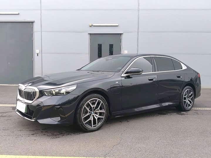 BMW i5, 2025 — купить в Калуге под ключ