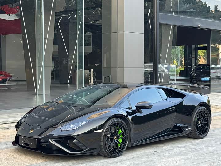 Lamborghini Huracán, 2022 — купить в Уфе под ключ