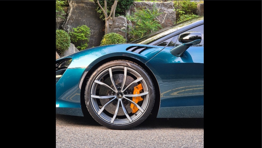 McLaren Artura, 2023 — фото 12 из 12