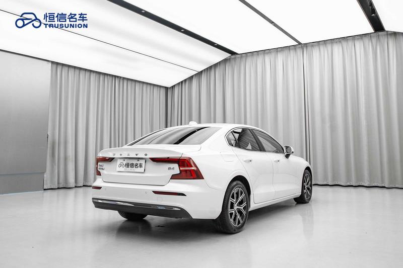 Volvo S60, 2024 — фото 6 из 12