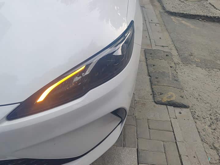 BYD Seal 05 DM-i Hybrid, 2026 — фото 5 из 9