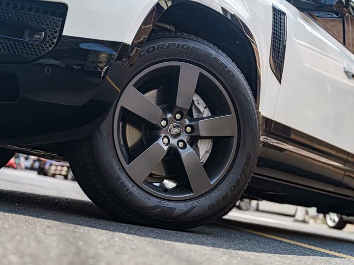 Land Rover Defender, 2023 — фото 6 из 9