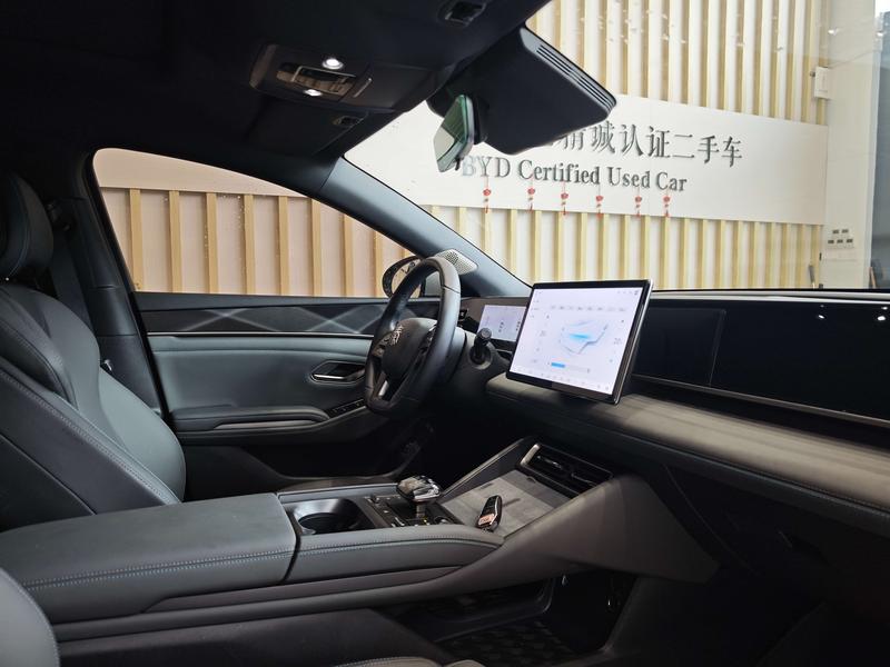 BYD Qin L, 2024 — фото 11 из 12