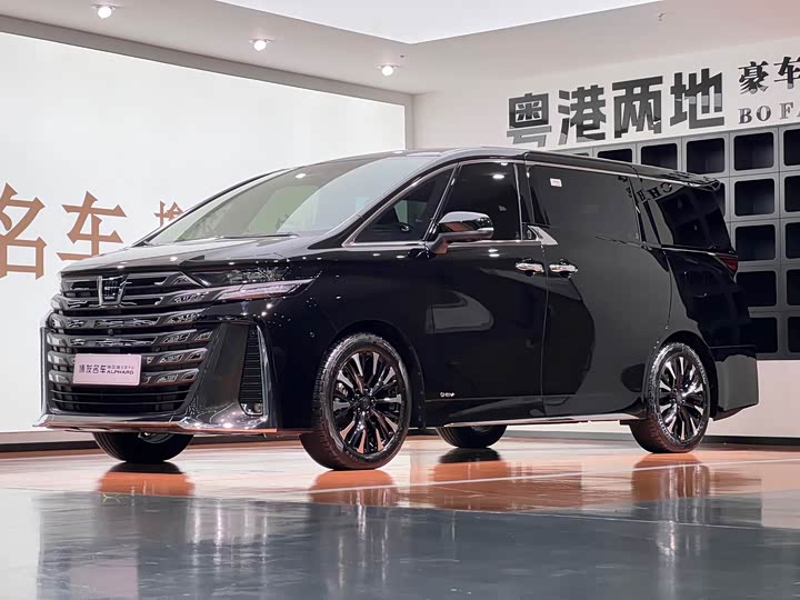 Toyota Vellfire, 2025 — купить в Перми под ключ