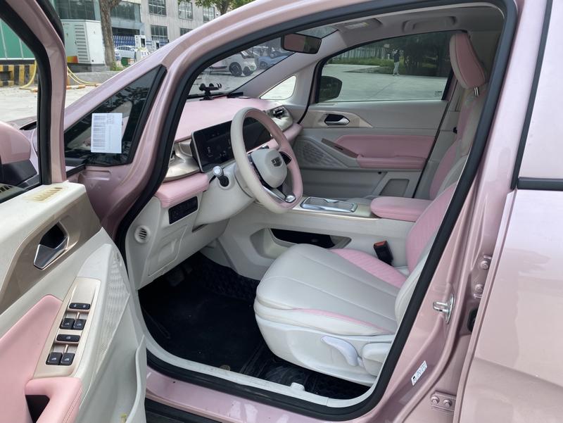 Geely Geometry E Firefly, 2024 — фото 9 из 11