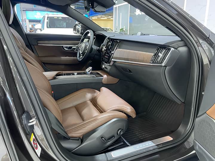 Volvo V90, 2024 — фото 9 из 9