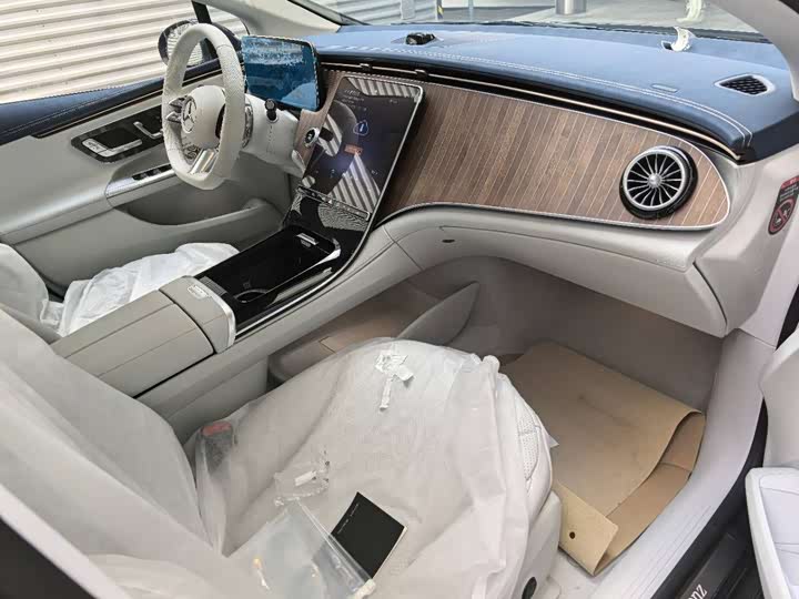 Mercedes-Benz EQE, 2025 — фото 9 из 9