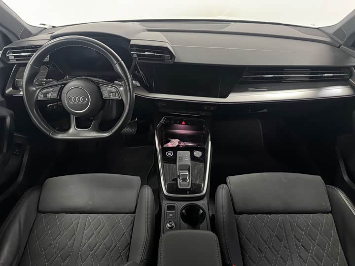Audi A3, 2024 — фото 8 из 9