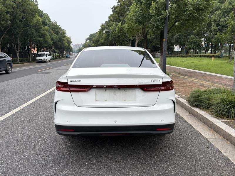Geely Geometry G6, 2023 — фото 5 из 10