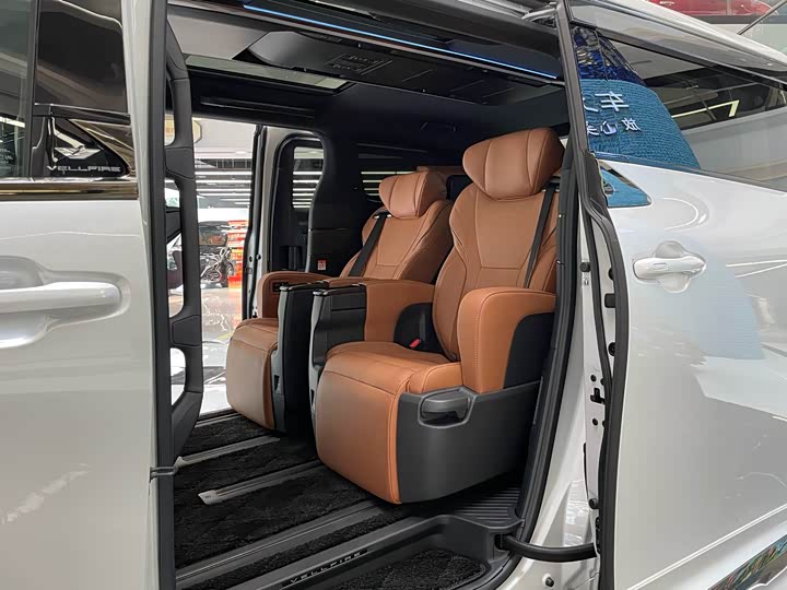 Toyota Vellfire, 2026 — фото 6 из 9