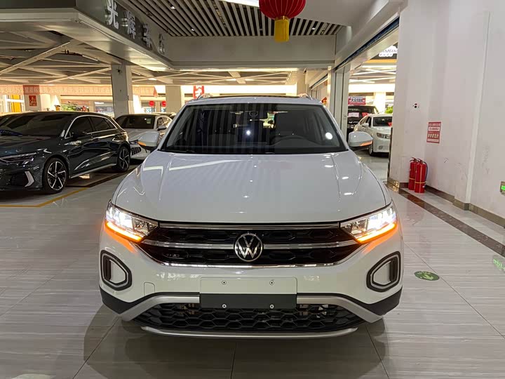 Volkswagen T-Roc, 2023 — фото 2 из 9