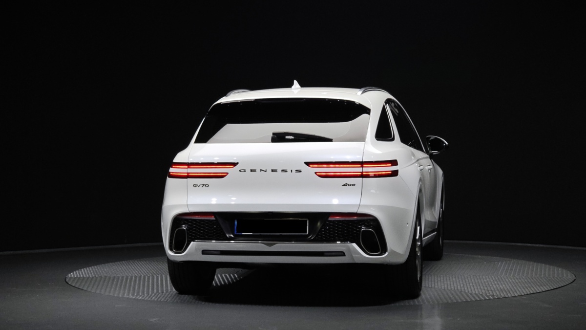 Genesis GV70, 2023 — фото 4 из 12