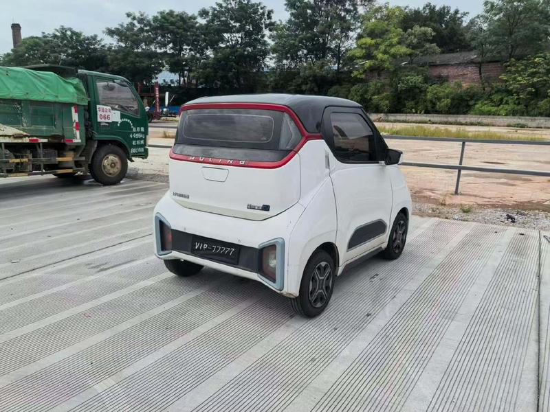 Wuling Nano EV, 2021 — фото 6 из 8