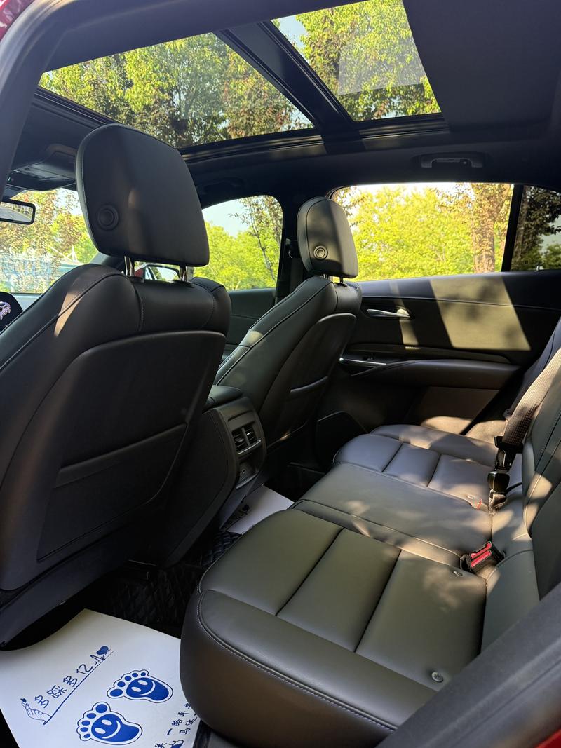 Cadillac XT4, 2023 — фото 7 из 11