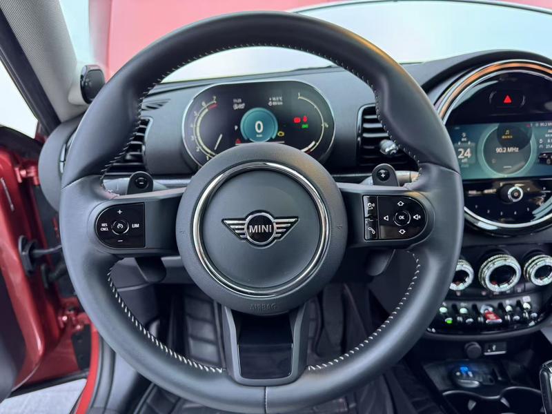 Mini Clubman, 2021 — фото 11 из 12