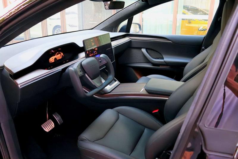 Tesla Model X, 2023 — фото 8 из 12