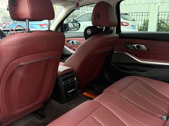 BMW 3 Series, 2023 — фото 5 из 9