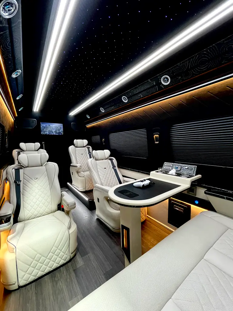 Mercedes-Benz Sprinter, 2024