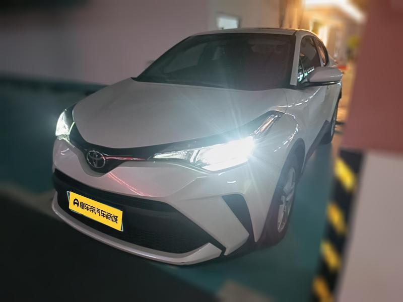 Toyota C-HR, 2022 — купить в Санкт-Петербурге под ключ