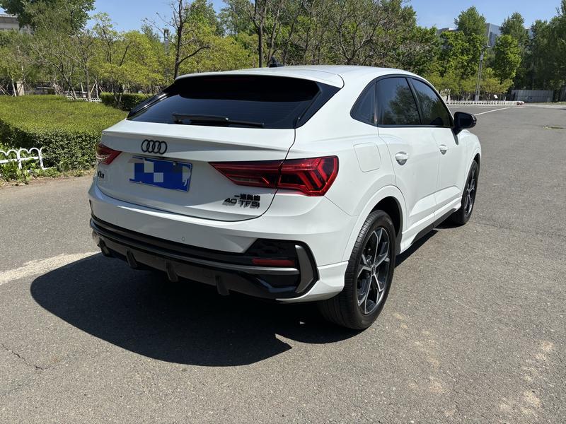 Audi Q3 Sportback, 2023 — фото 6 из 11