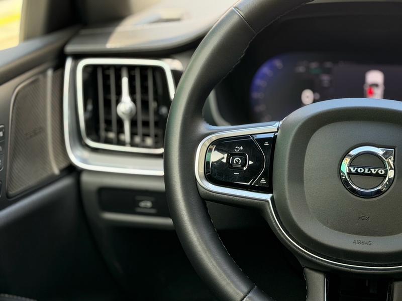 Volvo S60, 2023 — фото 12 из 12