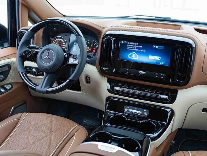 Mercedes-Benz Vito, 2025 — фото 6 из 9