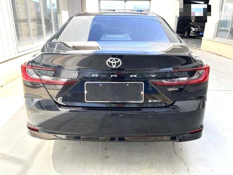 Toyota Camry, 2025 — фото 5 из 11