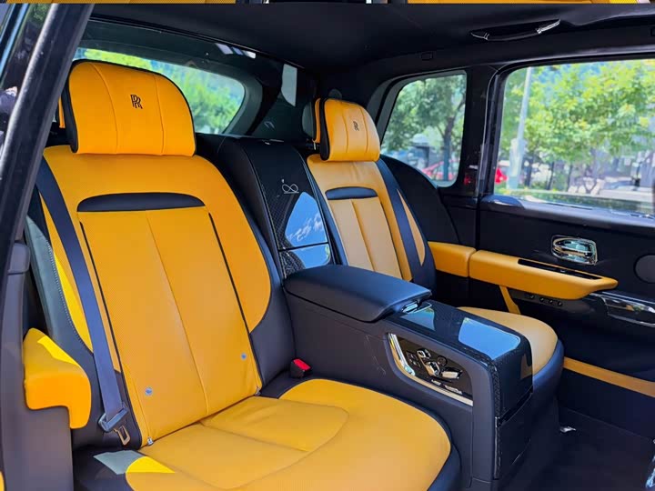 Rolls-Royce Cullinan, 2022 — фото 5 из 9
