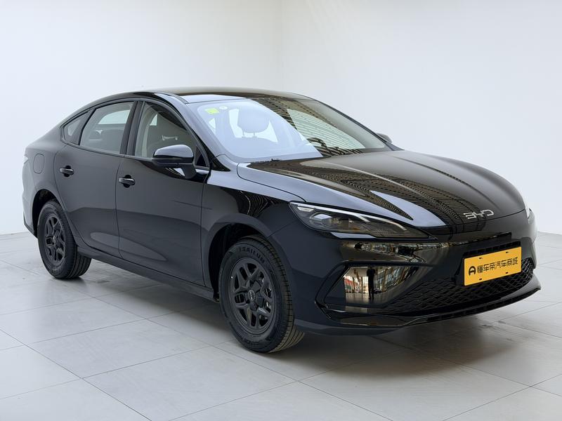 BYD Seal 05 DM-i Hybrid, 2025 — фото 3 из 12
