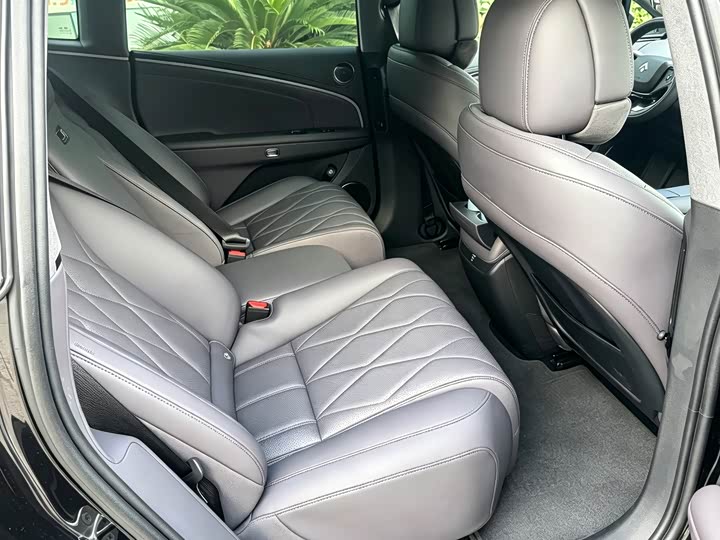 GAC Hyptec A8, 2025 — фото 6 из 9
