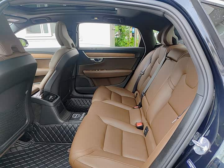 Volvo S90 Hybrid, 2023 — фото 8 из 9