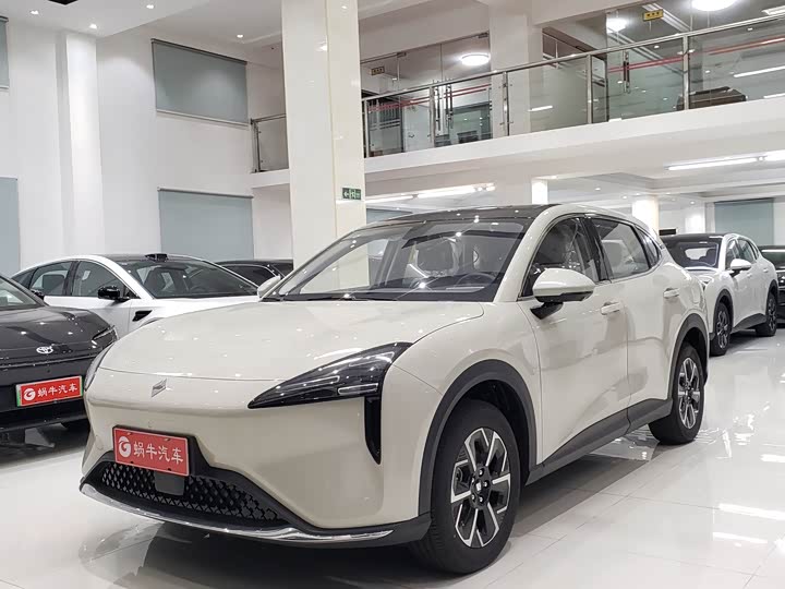 Baojun E6, 2026 — купить в Москве под ключ